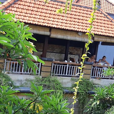 Lotus Tirta Seminyak Hotel Exterior foto