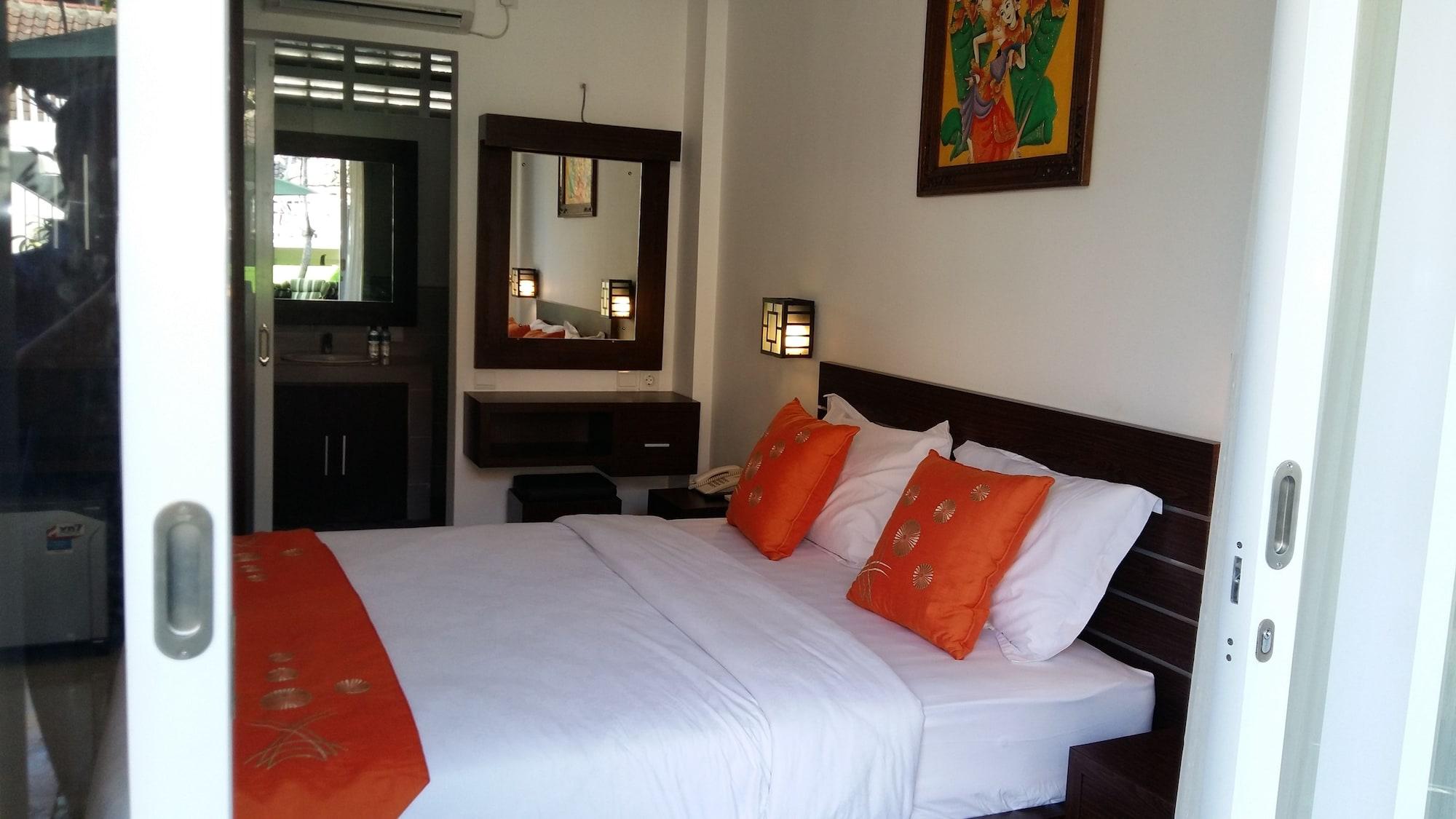 Lotus Tirta Seminyak Hotel Exterior foto