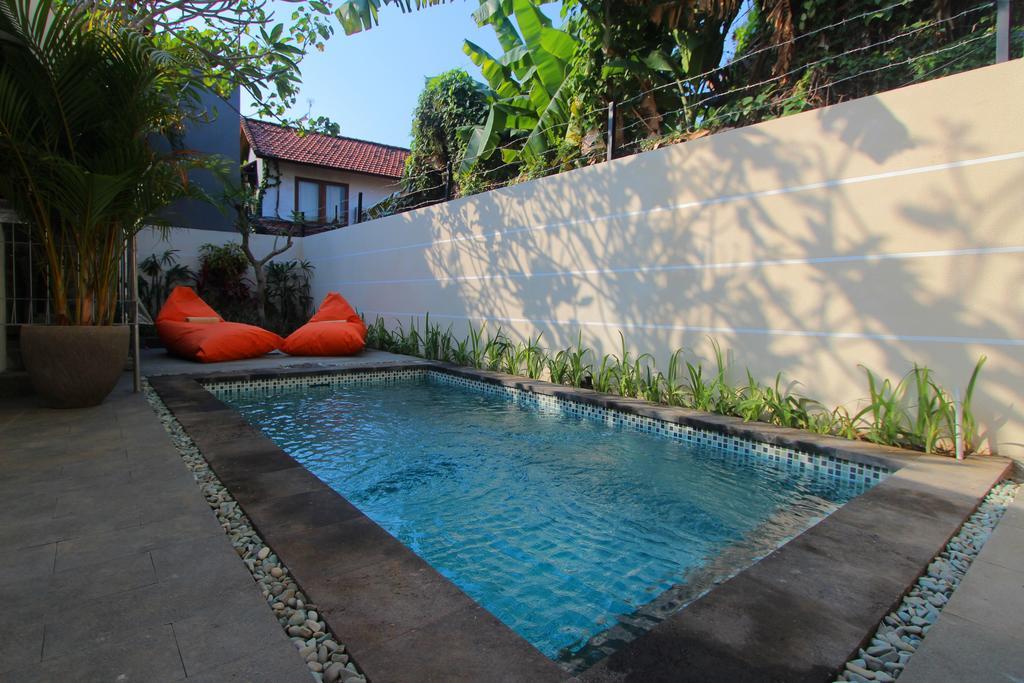 Lotus Tirta Seminyak Hotel Exterior foto