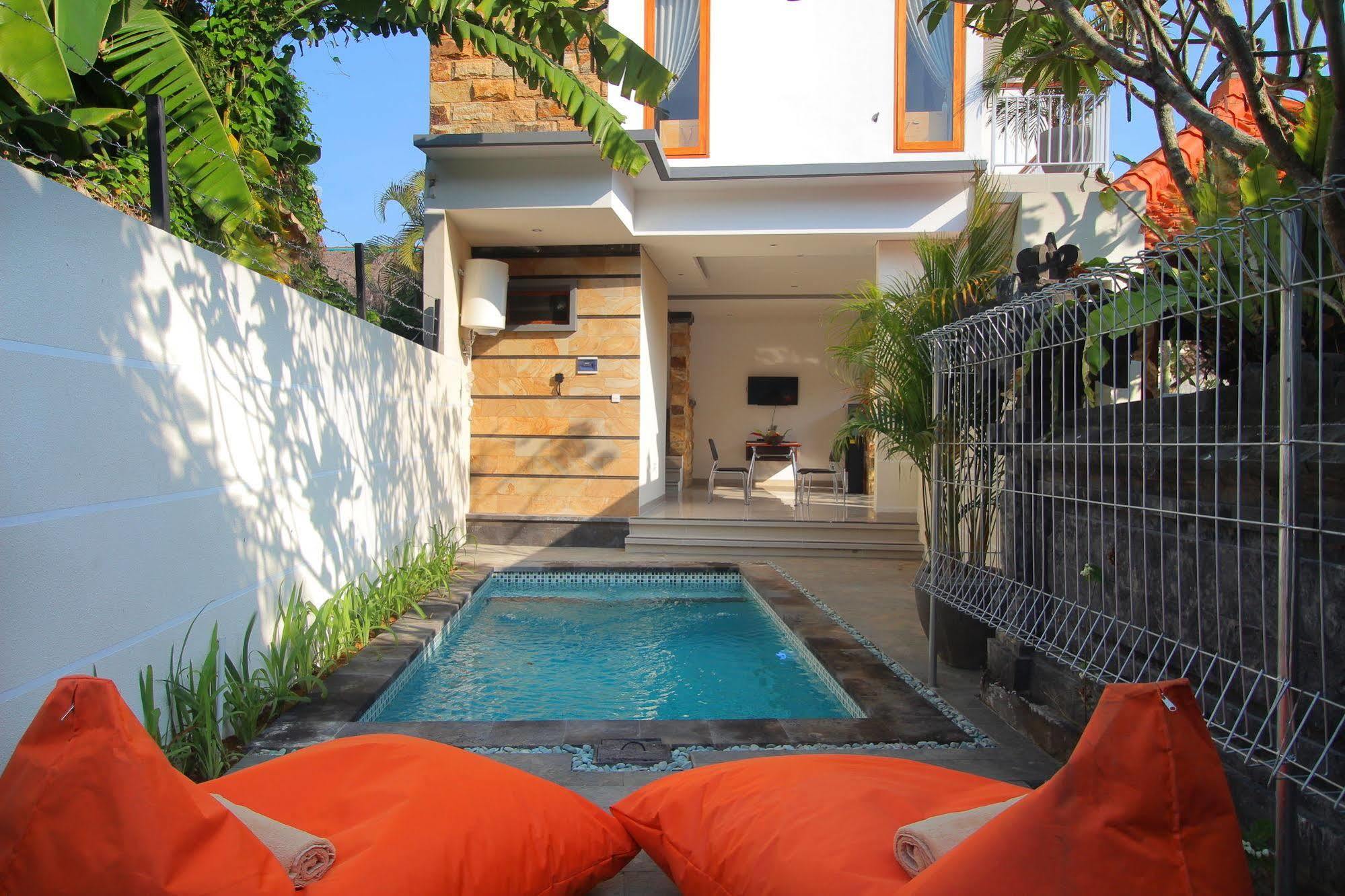 Lotus Tirta Seminyak Hotel Exterior foto