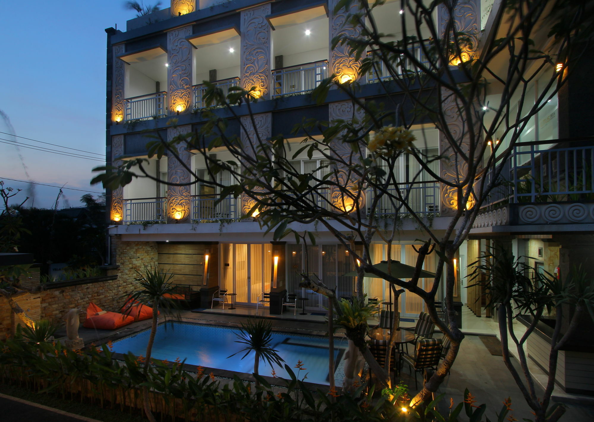 Lotus Tirta Seminyak Hotel Exterior foto