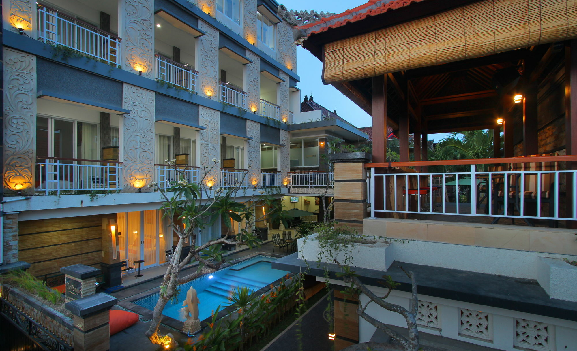 Lotus Tirta Seminyak Hotel Exterior foto