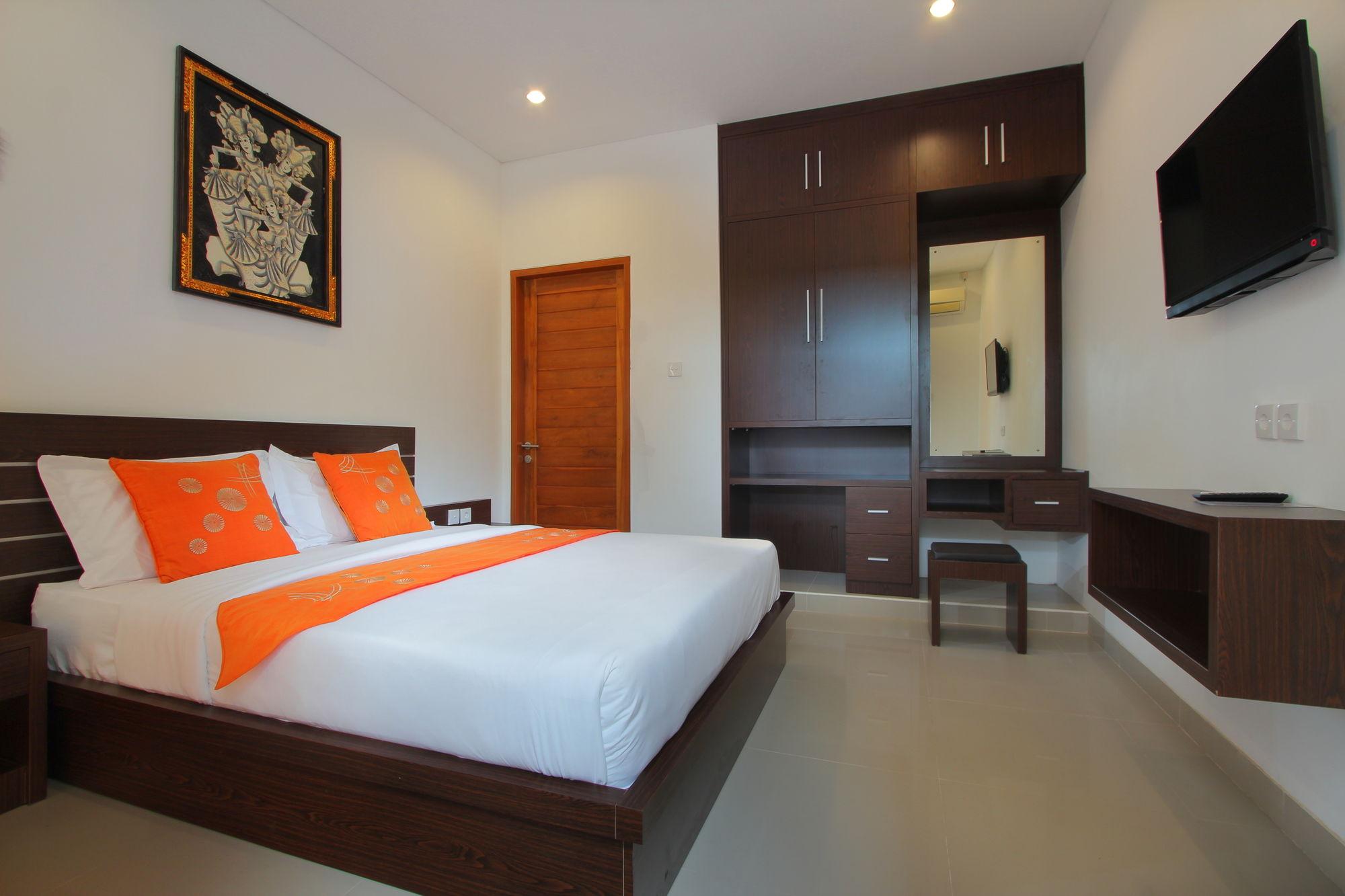 Lotus Tirta Seminyak Hotel Exterior foto